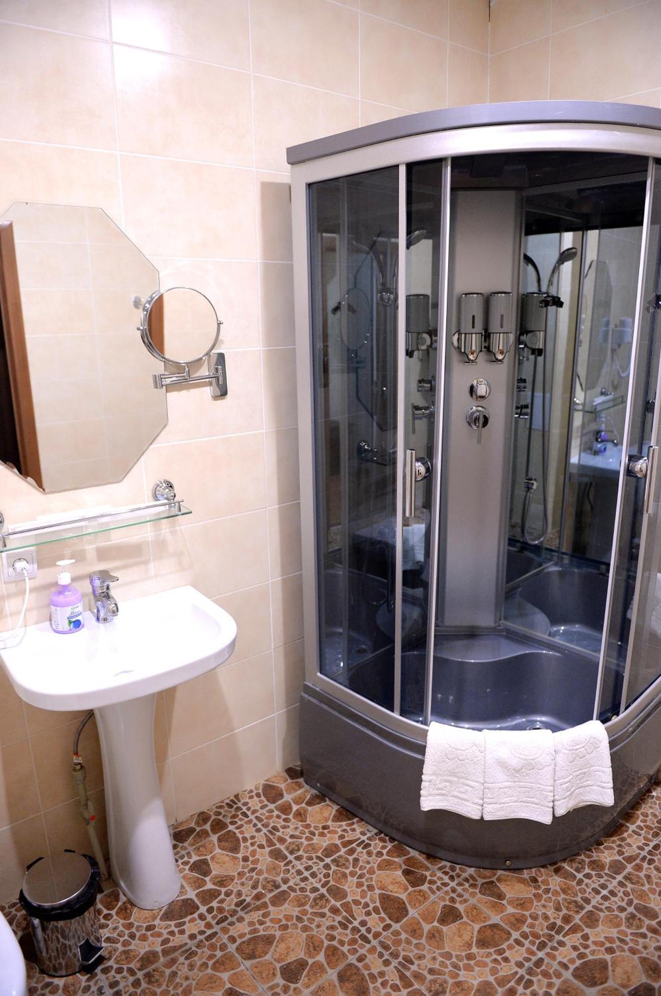 Pride Hotel Тараз Екстер'єр фото