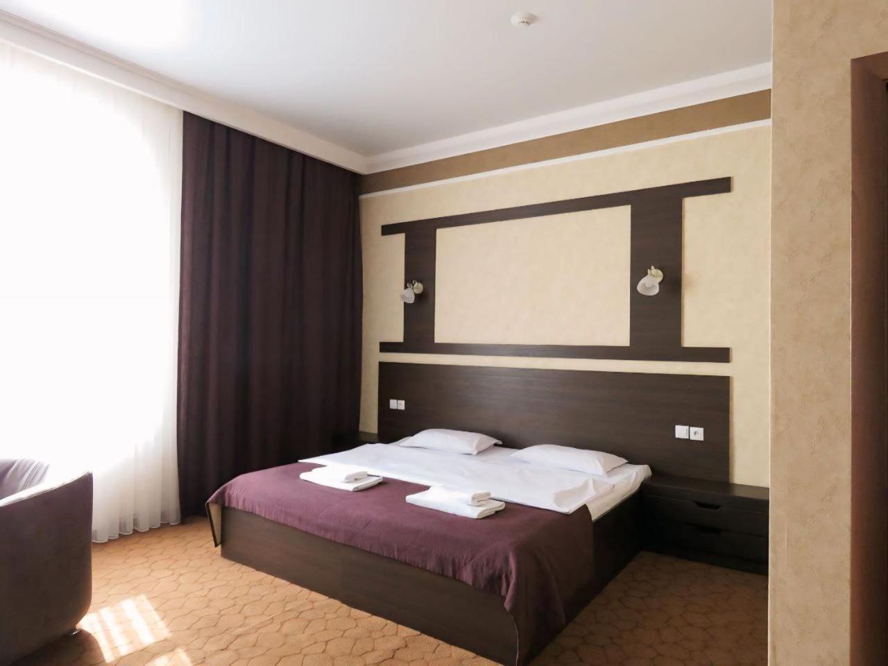 Pride Hotel Тараз Екстер'єр фото