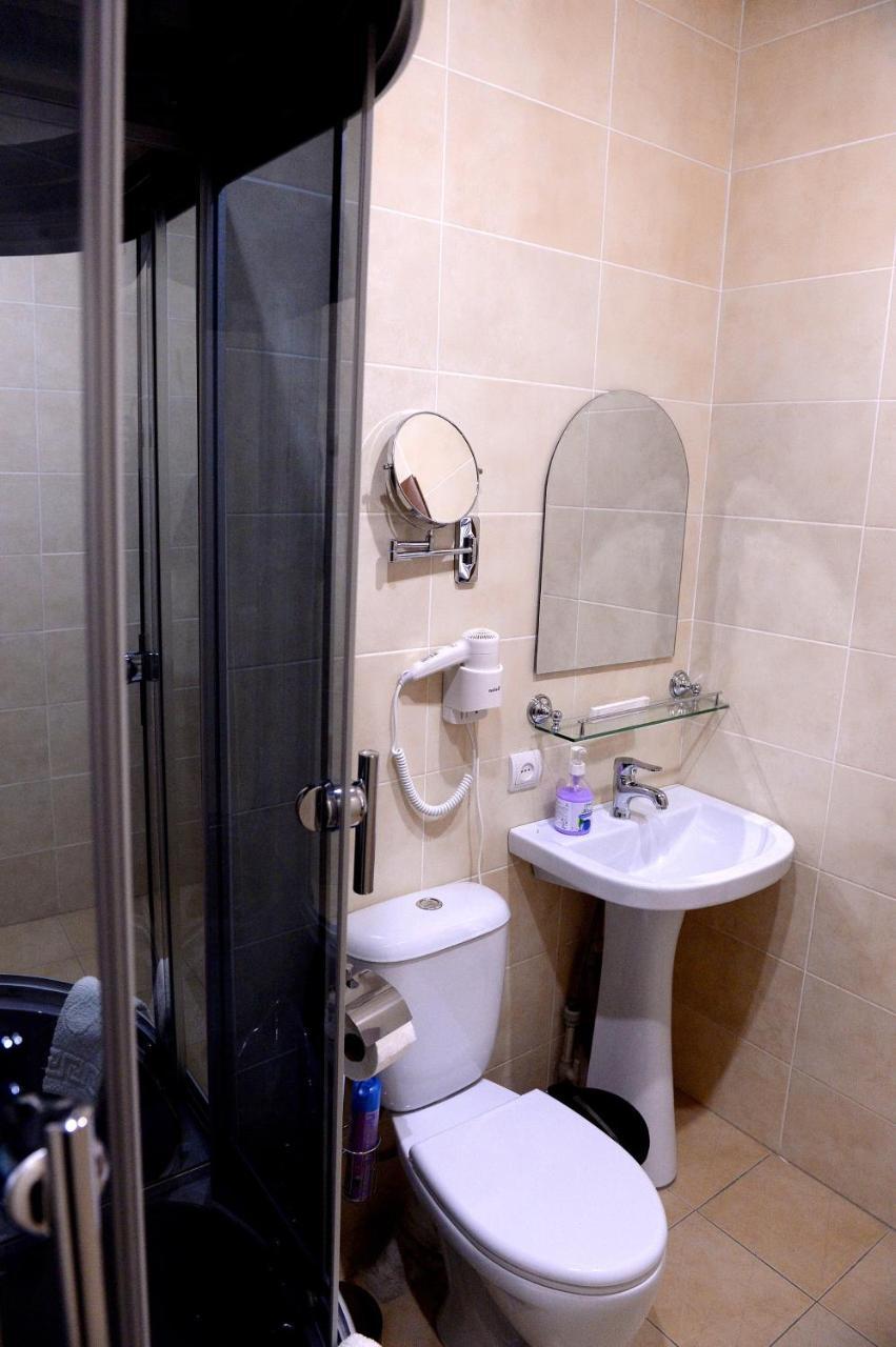 Pride Hotel Тараз Екстер'єр фото